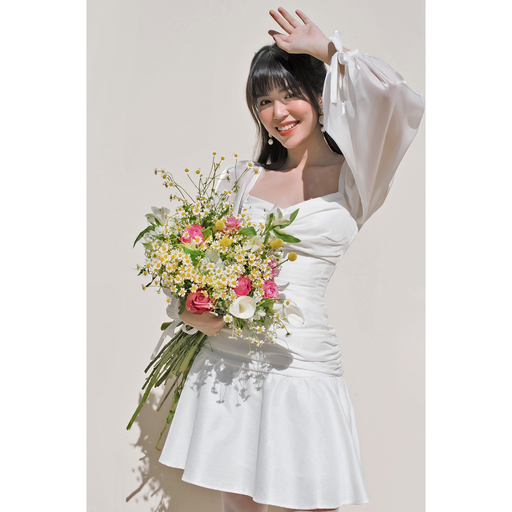 Đầm ôm SheByShj x Mẫn Tiên tay phồng xoắn ngực - Juliette Dress | BigBuy360 - bigbuy360.vn