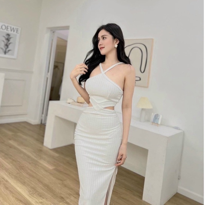 Đầm yếm maxi ôm body chéo khoét 2 bên eo cực xinh , chất thun gân mềm mịn