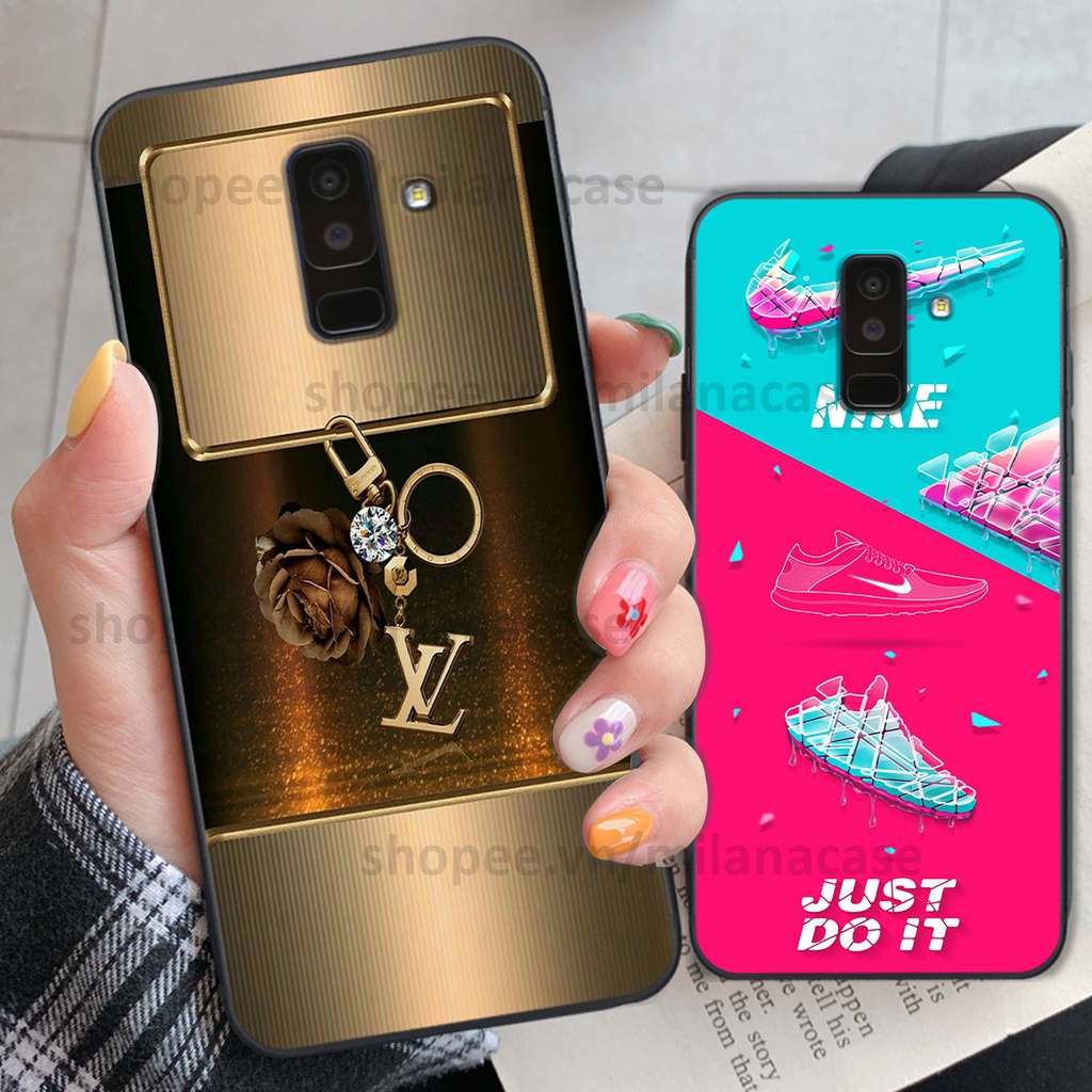 Ốp Samsung J8 in hình các thương hiệu nổi tiếng sang chảnh, đẳng cấp, cá tính