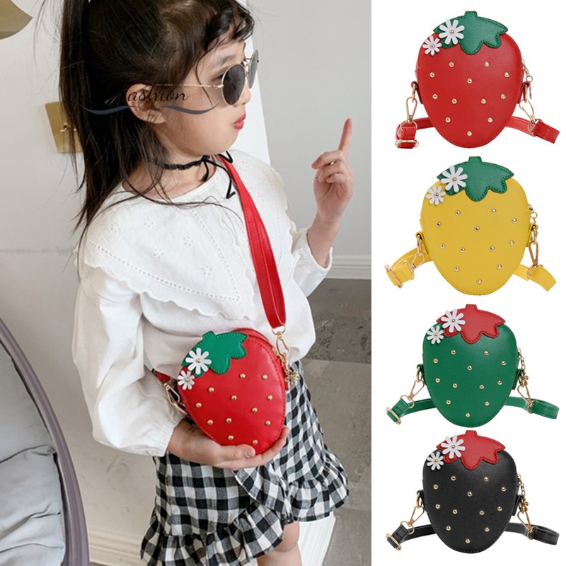 Ds Children's Messenger Bag Strawberry Pouch Western Style Cute Princess Bag 2021 The New Baby Coin Purse Chain Bag @vn