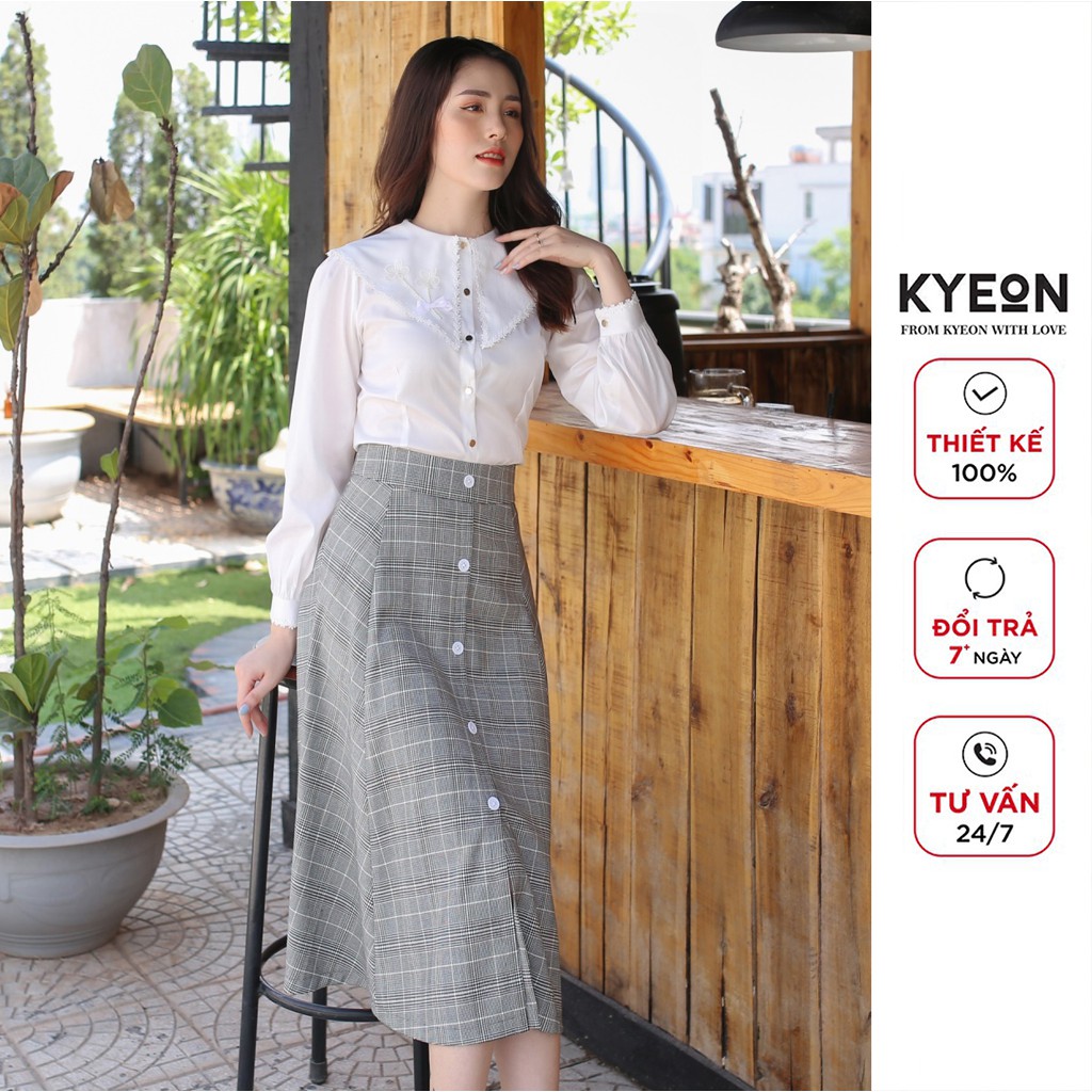 Chân váy thời trang nữ Kyeon cotton kẻ đính khuy trắng thanh lịch KV004