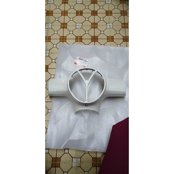 Nắp tay lái trước/ đầu đèn xe Elizabeth FI mã VUA