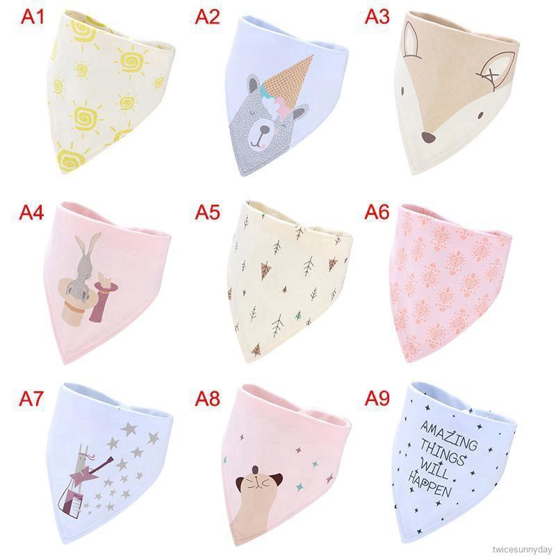 Khăn yếm cotton hai lớp hình tam giác in họa tiết xinh xắn cho các bé