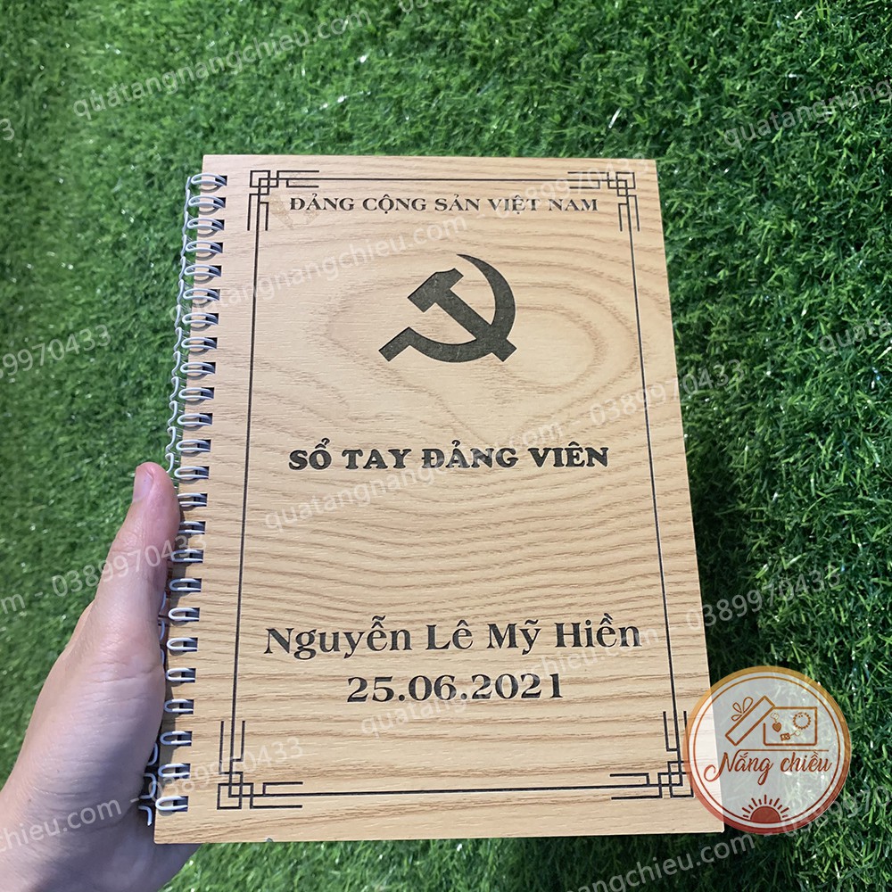 SỔ TAY ĐẢNG VIÊN - Sổ bìa gỗ cứng khắc tên theo yêu cầu - Gáy xoắn hiện đại, trẻ trung dễ dàng đóng mở sổ