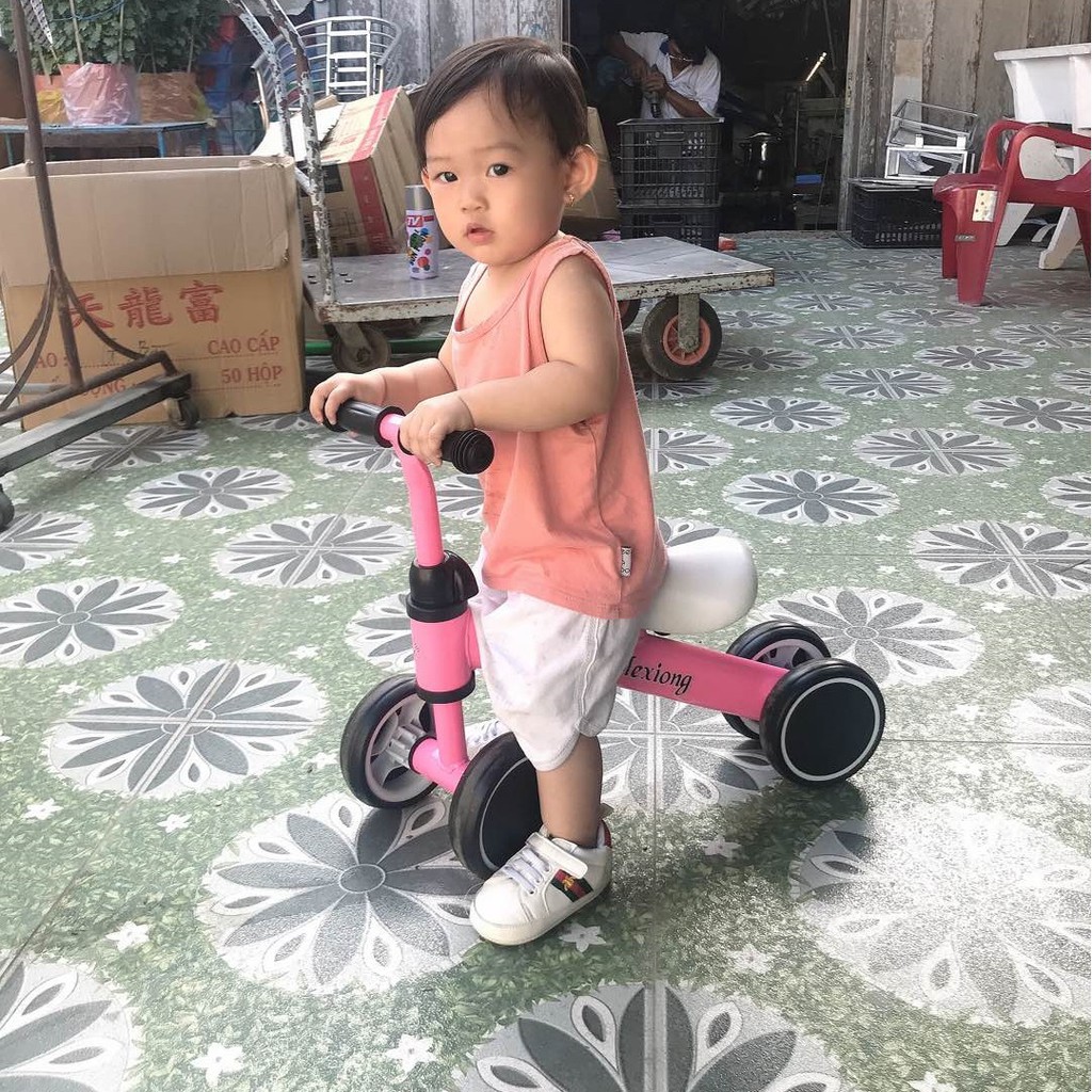 COMBO 02 Xe chòi chân Xe cân bằng Xe thăng bằng 4 bánh Xe thăng bằng 3 bánh cho bé
