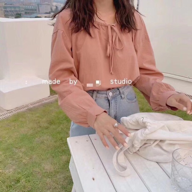 Áo thô cổ nơ dài tay