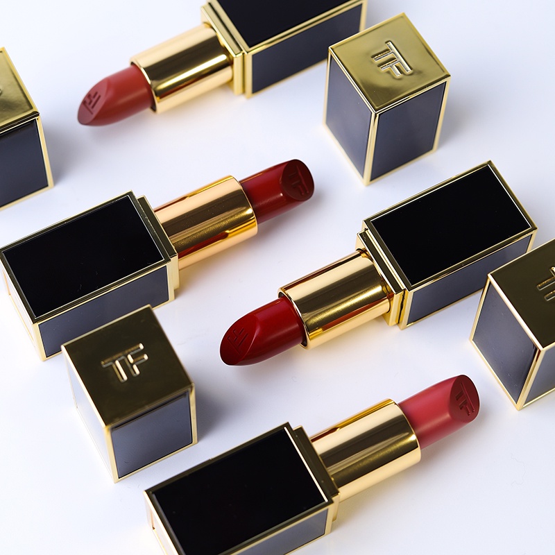 Son môi trang điểm Tom Ford vỏ màu đen sang trọng mẫu 15/ 16 tùy chọn