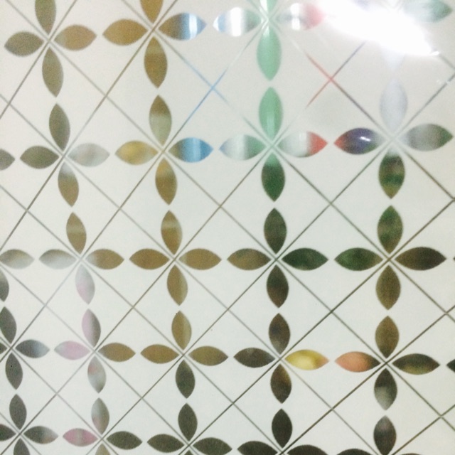 Decal dán kiếng 