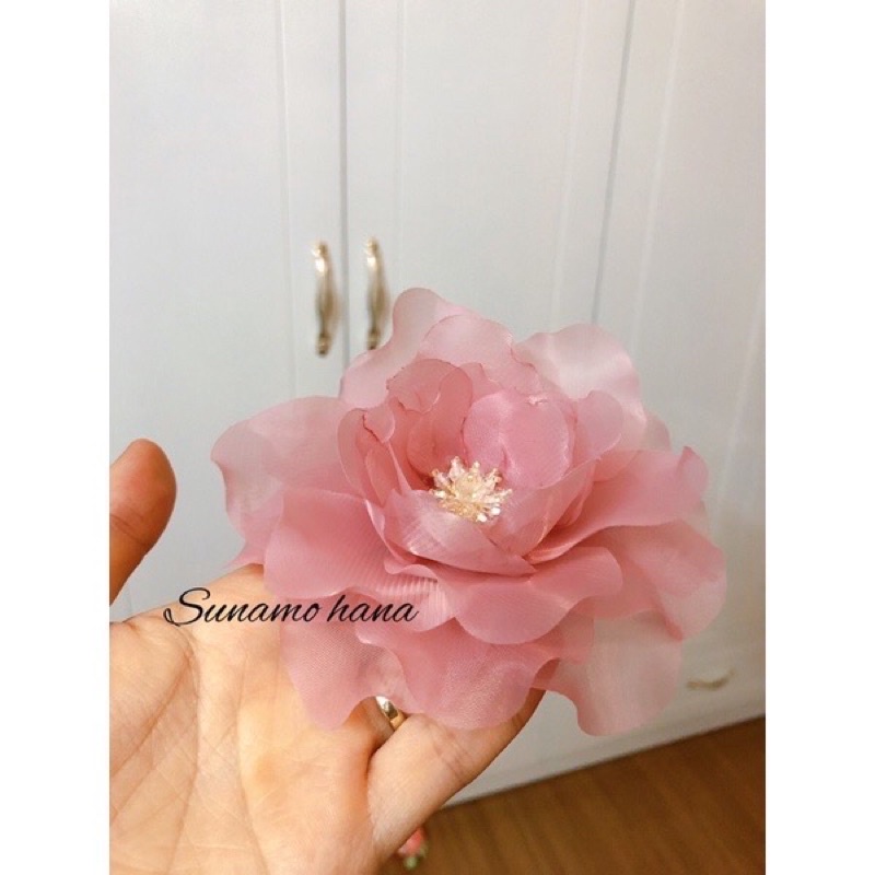 Hoa cài áo handmade - hoa trà màu hồng