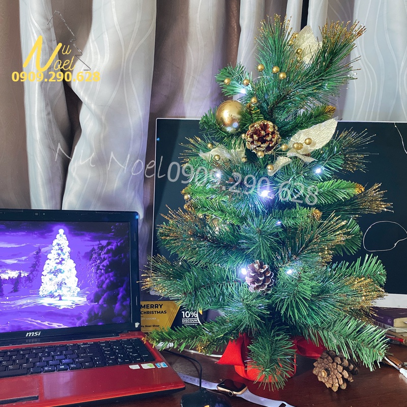 Cây Thông Noel Mini 60cm Có Trang Trí Kèm Đèn Để Bàn Và Làm Quà Tặng