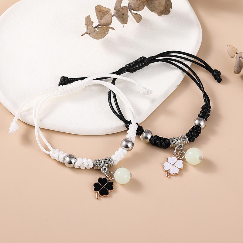 Set 2 Vòng Tay Dây Mặt Trăng Và Ngôi Sao Dạ Quang Thời Trang Cho Cặp Đôi