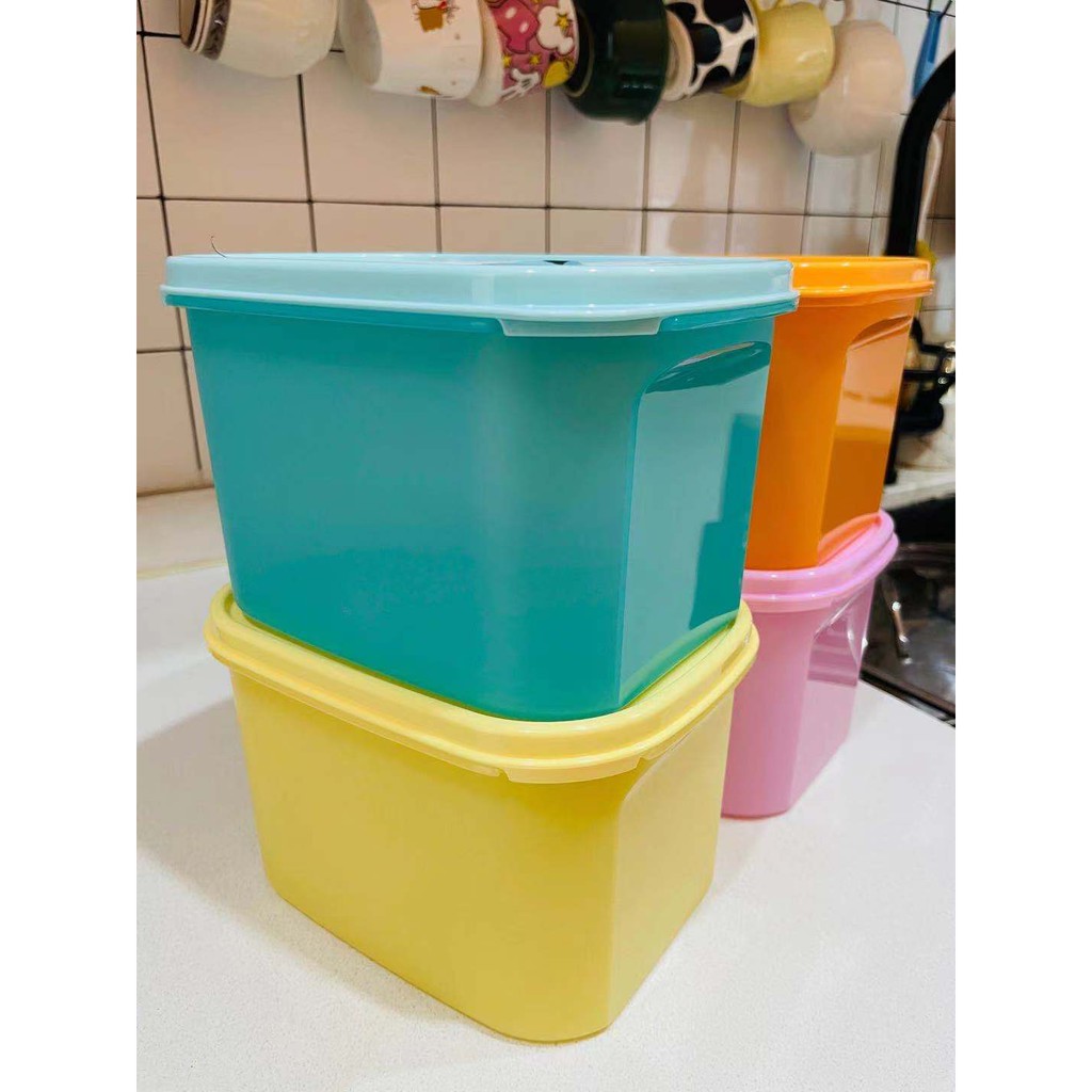 SET HỘP TRỮ MÁT TUPPERWARE 1.9L-SET HỘP  TUPPERWARE 1.9L HÀNG CHÍNH HÃNG NỘI ĐỊA TRUNG