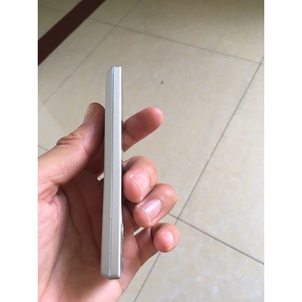 Máy nghe nhạc sony walkman A16 32g