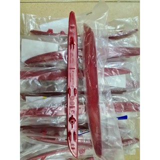 Miếng phản quang cản sau GLC