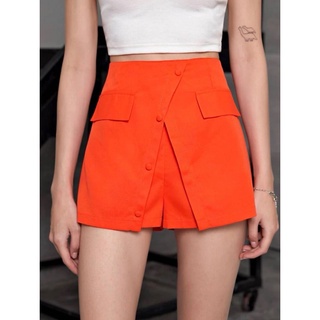 Short H0bbs Vạt đắp đính nút bọc