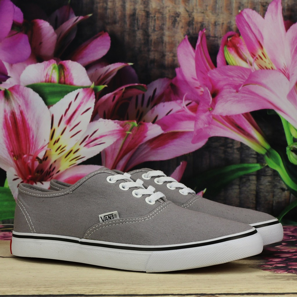 Giày Van Classic Cổ Thấp Xám Nữ