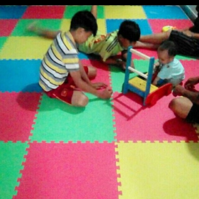 Com bo 6 tấm lót nền bảy sắc cầu vồng 60/60 cm