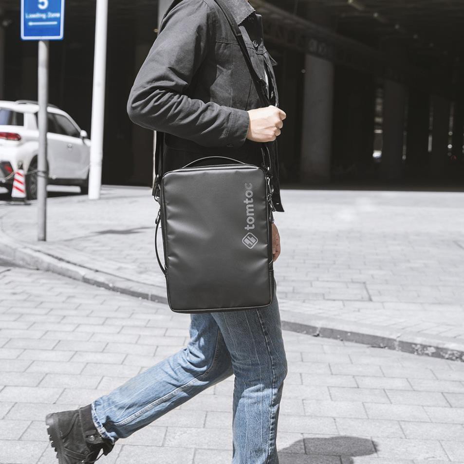 (ẢNH THẬT - 🍀FREESHIP🍀) Túi đeo chéo Laptop/Macbook TOMTOC H14 bảo vệ 360° Urban Shoulder Bag - Hàng chính hãng