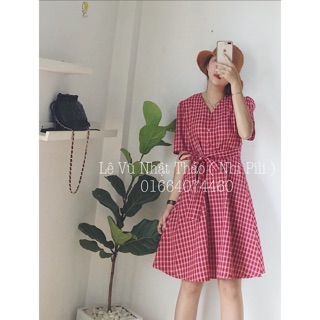 Đầm caro đỏ cúc bọc