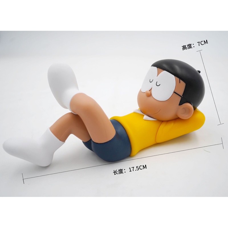 Mô hình Nobita nằm ngủ cao cấp bày ô tô, bàn làm việc, tủ sách