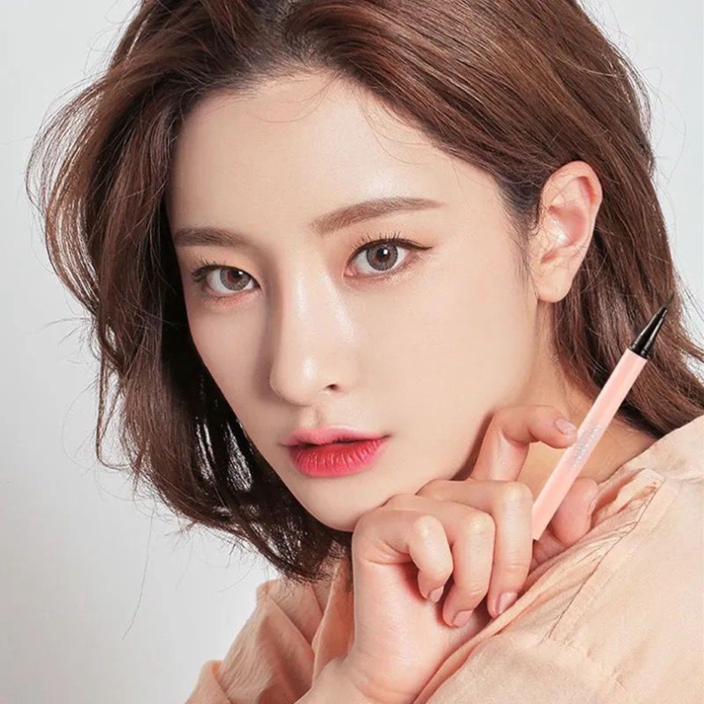 Bút kẻ mắt SUAKE dạng lỏng màu đen kháng nước không nhòe trang điểm lâu trôi DANA