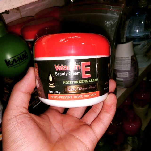 Kem thoa mặt Vitamin E cam
