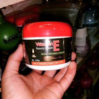 Kem thoa mặt Vitamin E cam