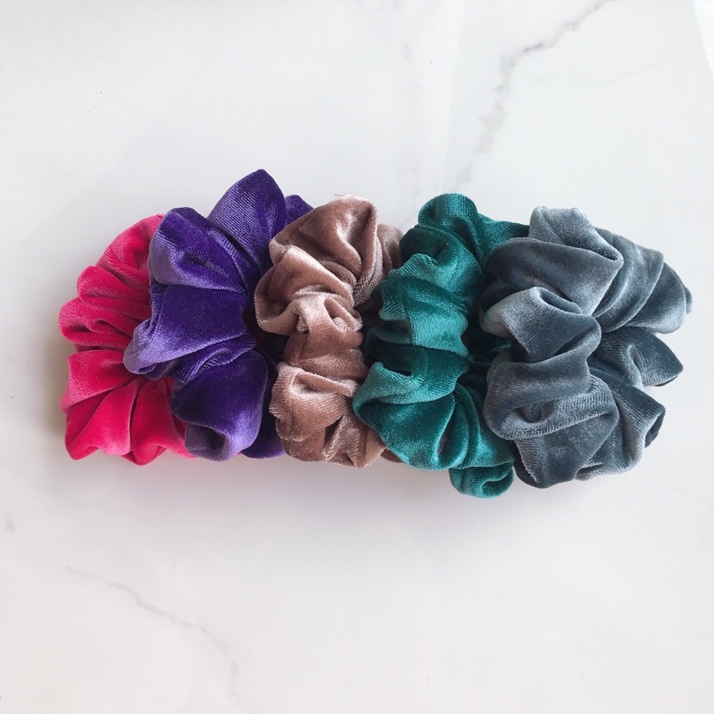 Dây cột tóc nữ Scrunchies trơn SIZE MEDIUM vải nhung mềm mịn / đồ buộc tóc nhung bản 4CM độ nhún dày- Minimiu