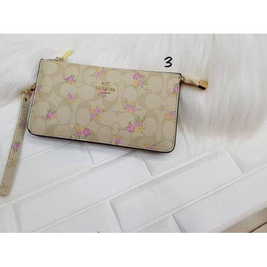 Ví Cầm Tay Coach Pouch Bloom 3 Space 3ruang Code 840