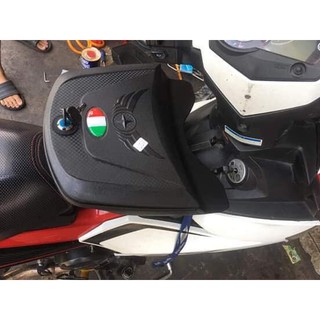 Thùng Givi ở giữa xe Exciter 150