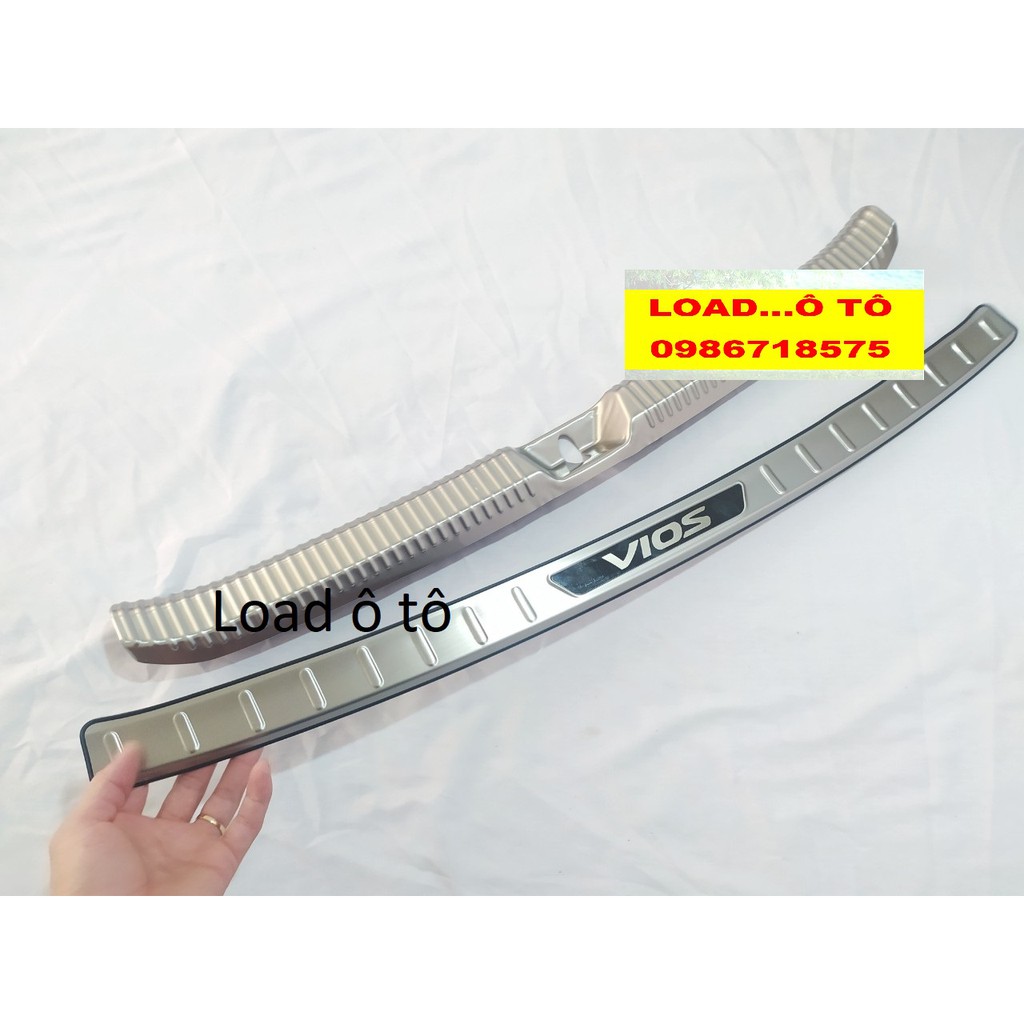 Bộ Chống Trầy Cốp Sau Xe Toyota Vios 2023-2019 Chất Liệu Inox Trắng Cao Cấp