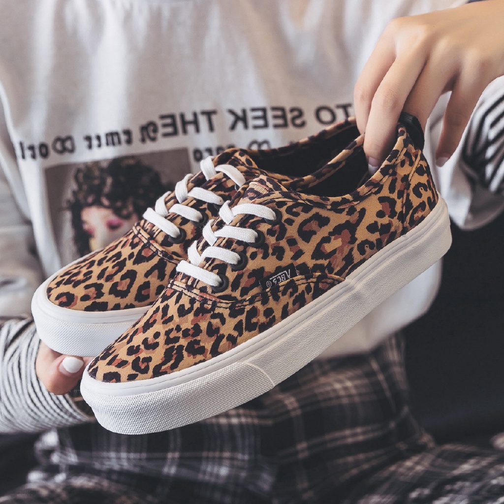 Giày Lười Thể Thao vans Họa Tiết Da Báo Cá Tính Cho Nam Và Nữ
