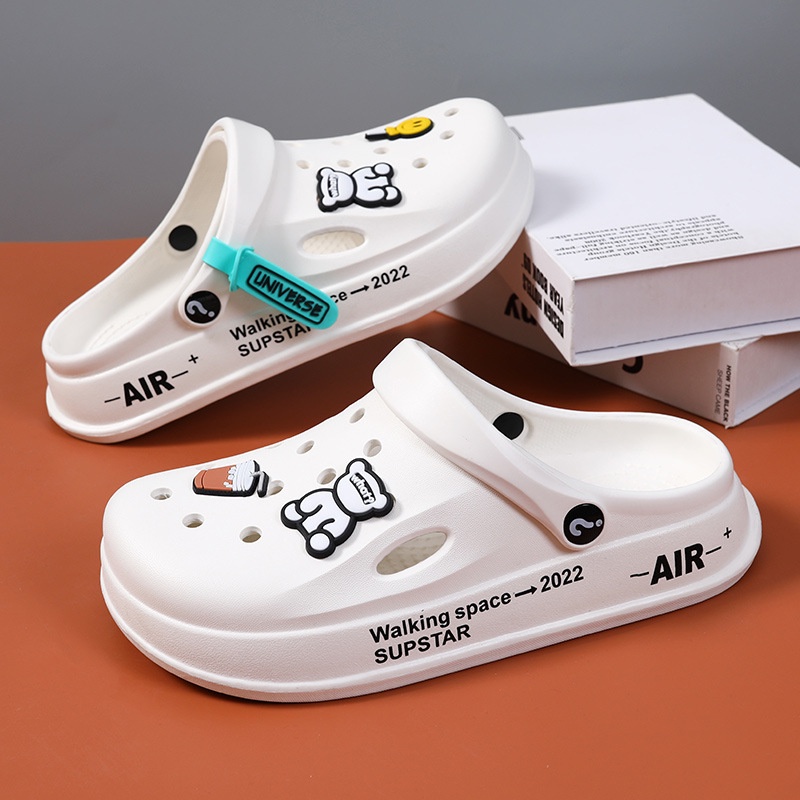 🔥Dép Sandal Nam🔥Đế Dày Đục Lỗ Họa Tiết Gấu Hoạt Hình Dễ Thương Thời Trang Đi Biển Mùa Hè RKC023
