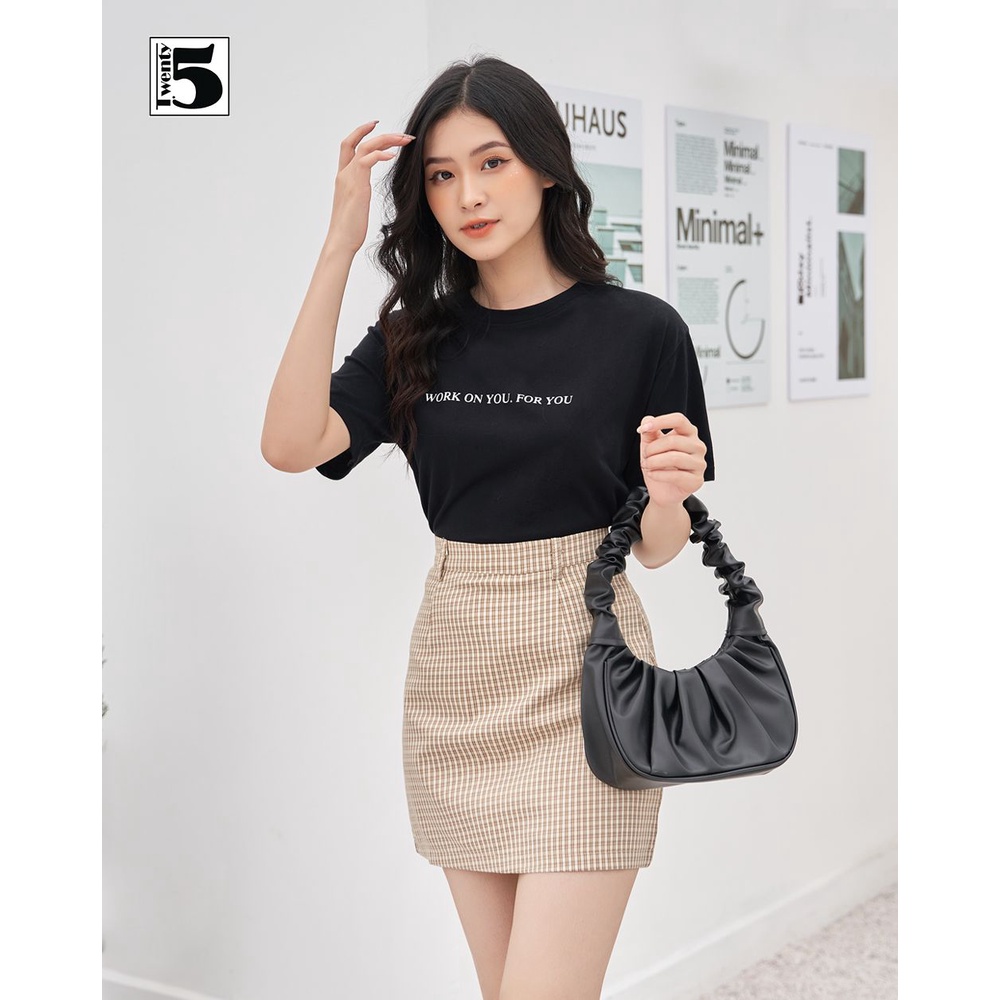 Chân váy chữ A kẻ caro năng động khóa sau Twentyfive 3743