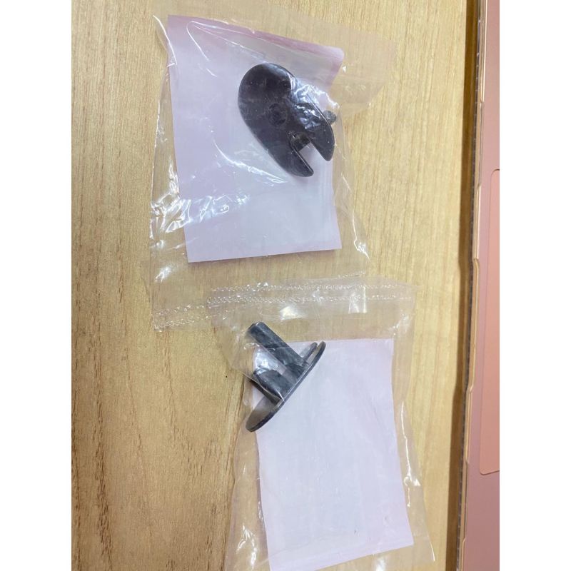 Cao su + pat sắt gắn đèn xinhan xi nhan Vario 2018 (Có bán lẻ)