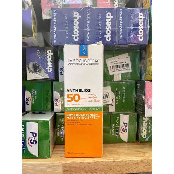Kem chống nắng SPF 50 UVA+UVB Vichy Capital Soleil Mattifying Dry Touch Face Fluid 50ml