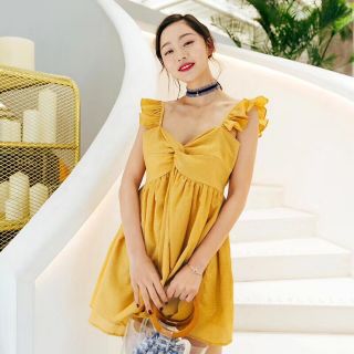 Váy nhúm ngực