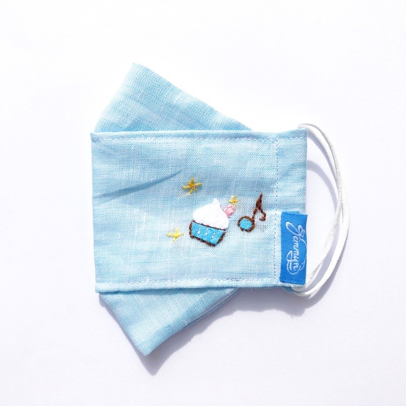 Khẩu trang Linen premium lót cotton mát mịn nhẹ với biểu tượng may mắn! | BigBuy360 - bigbuy360.vn