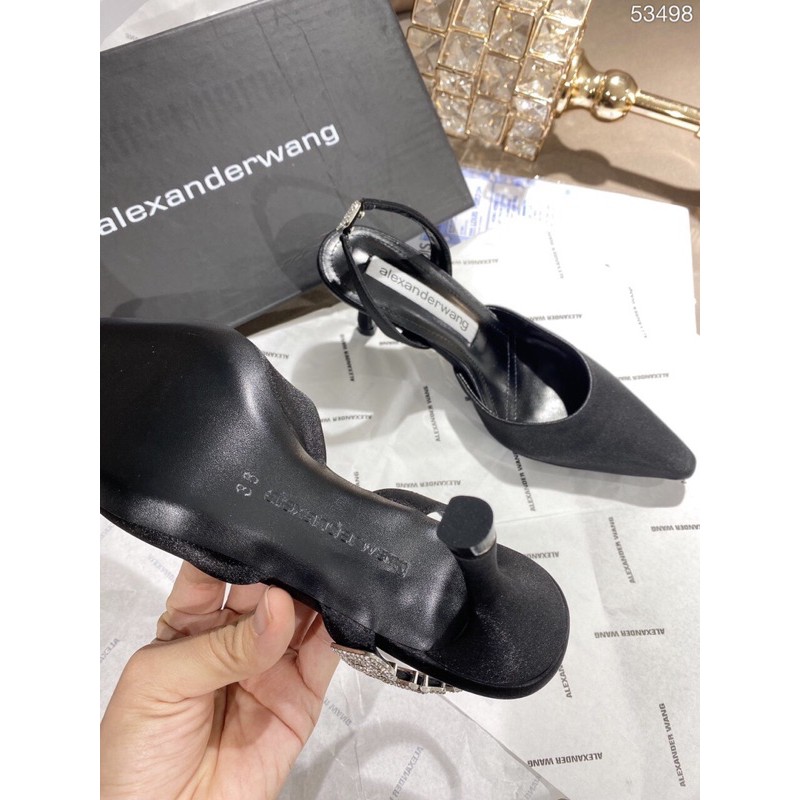 Giày cao gót quai đá chữ wang