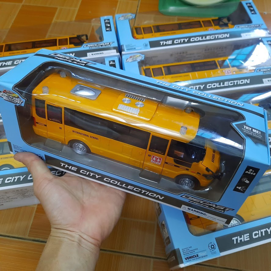 Đồ chơi trẻ em xe ô tô Shool bus bằng kim loại chạy cót có đèn và âm thanh mở được cửa