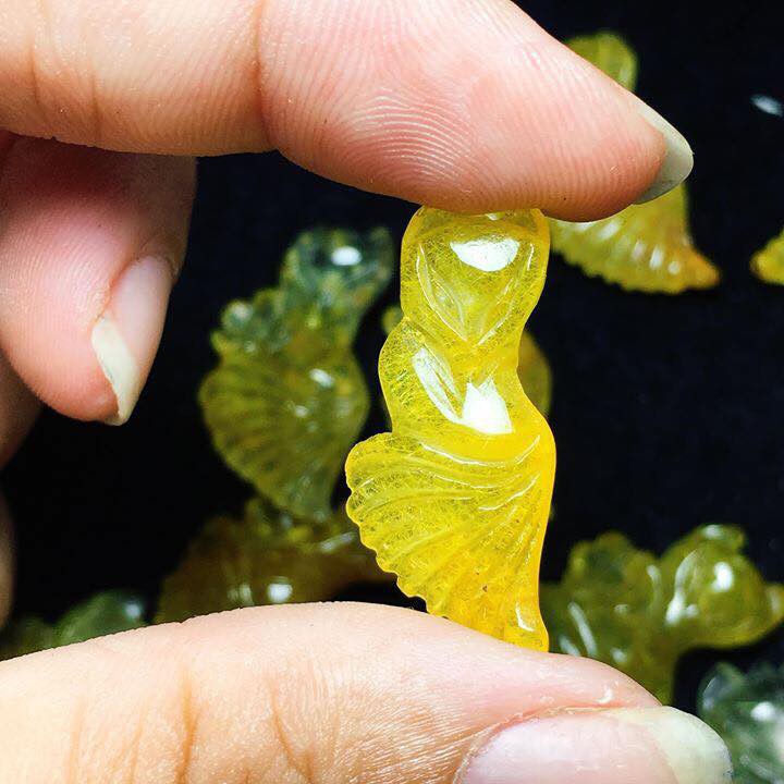 Hồ ly 9 đuôi tóc vàng