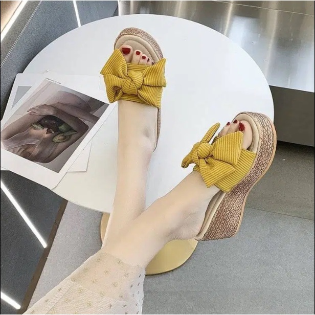 Dép Sandal Cao Gót Đế Xuồng Phong Cách Thời Trang Mới 2022 Dành Cho Nữ