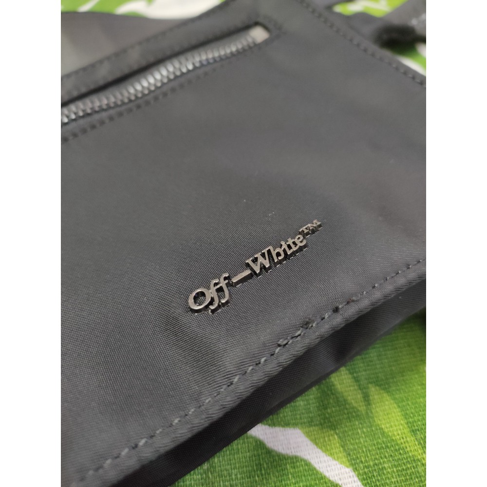 Túi đeo chéo Off White black shell belt bag ss20