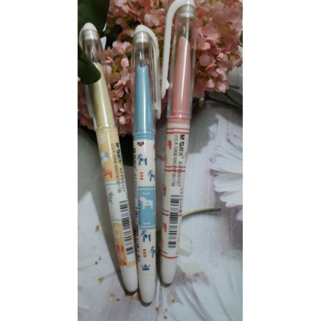 1 Bút máy hình đáng yêu