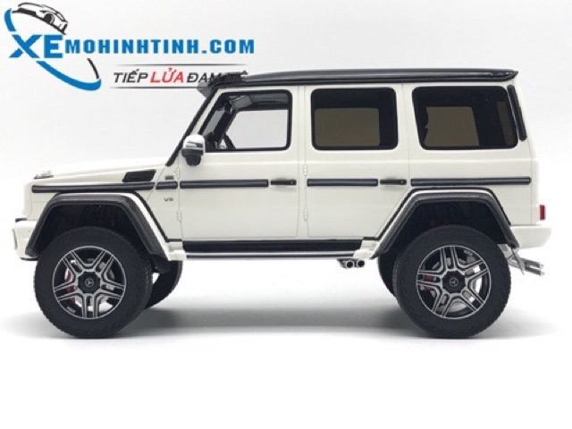 Xe Mô Hình Mercedes-Benz G500 4X4 1:18 Gtspirit (Trắng)