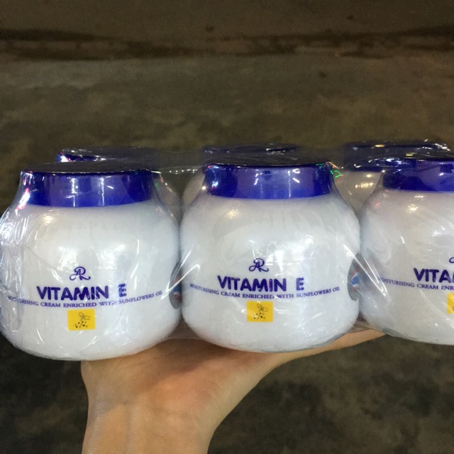Kem vitamin E thái lan 200ml ( dưỡng ẩm , mát xa , tẩy trang đều được )