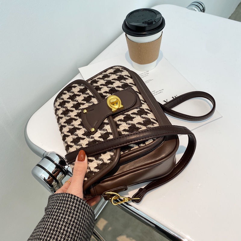 Túi xách nữ kẹp nách đeo chéo đeo vai vân caro khóa xoay phong cách Hàn Quốc Capucha T57