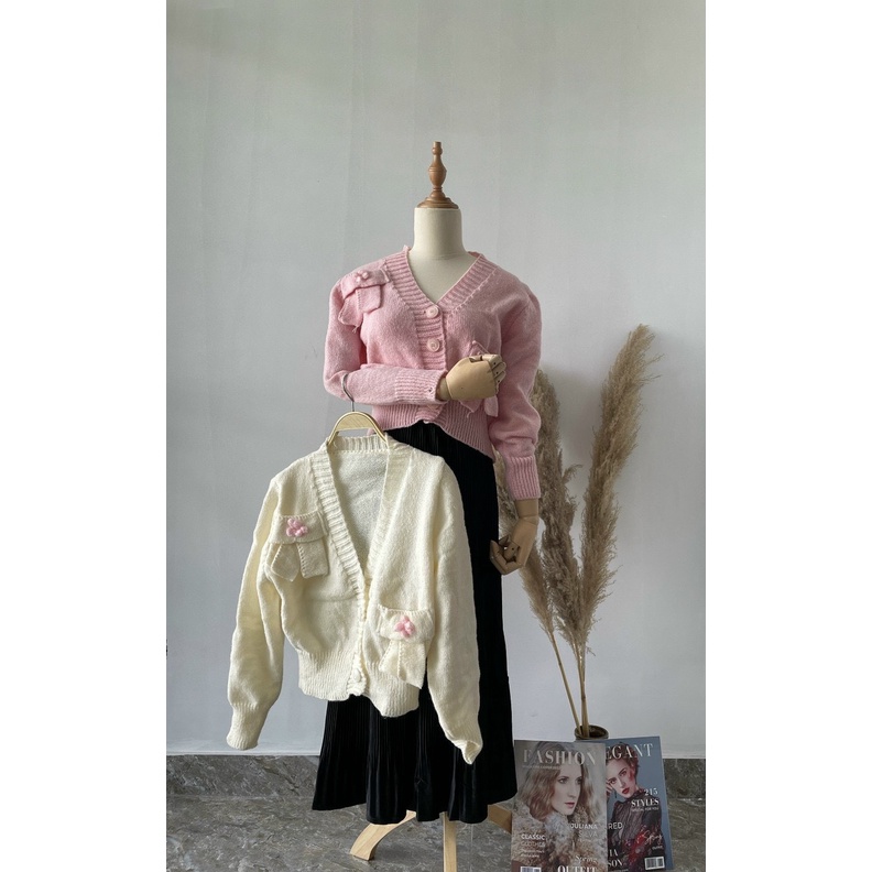 Áo Khoác Len Cổ V Có Nơ Hoa Nổi 4 Khuy Tay Dài | Smide Clothing