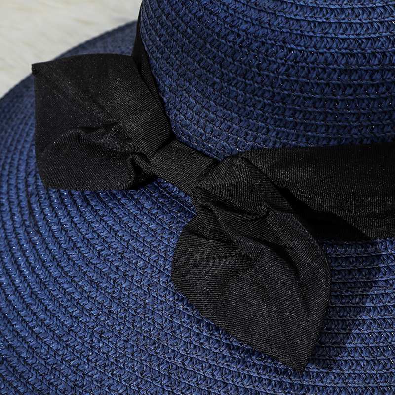 Beautiful fashion bow-tipped sedge hat for women