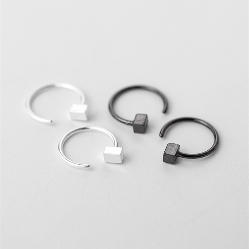 Khuyên Tai Vuông Nhỏ Phong Cách Hàn Quốc C315